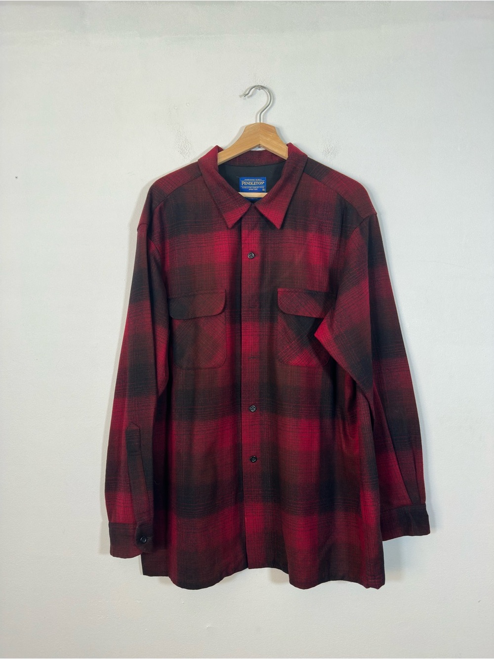 Pendleton Men's Virgin Wool Board Shirt Flannel Size XL Red Black Plaid Rugged